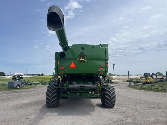 Image of John Deere S780 equipment image 4