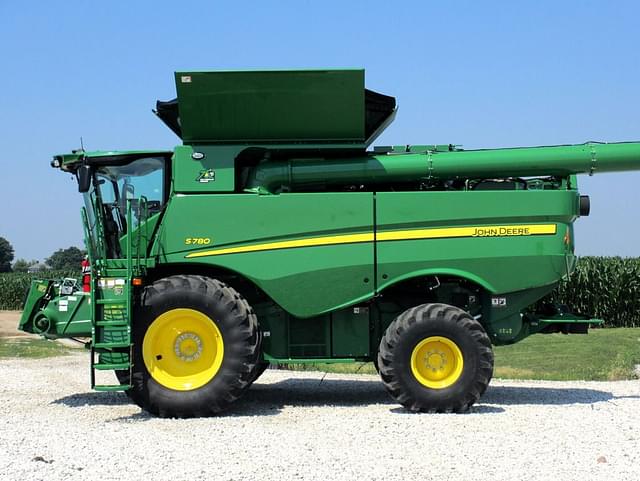 Image of John Deere S780 equipment image 3