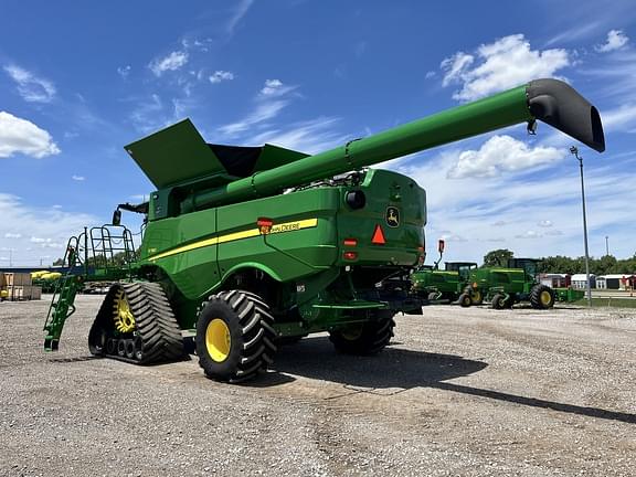 Image of John Deere S780 equipment image 2