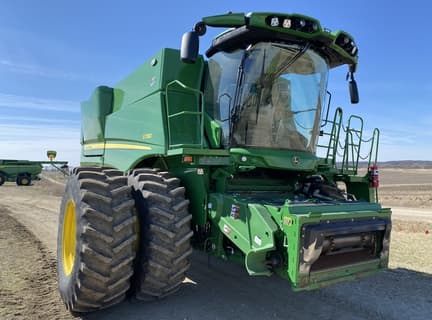 Image of John Deere S780 equipment image 2