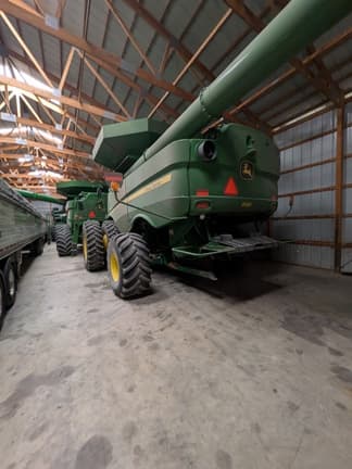 Image of John Deere S780 equipment image 3