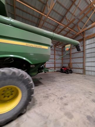 Image of John Deere S780 equipment image 2