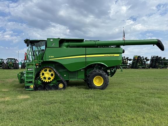 Image of John Deere S780 equipment image 3