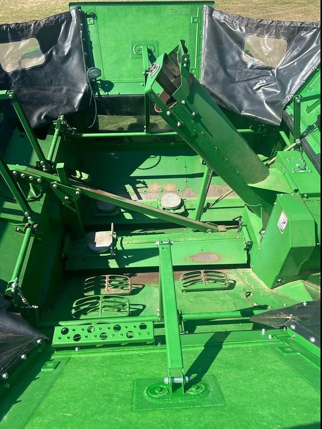 Image of John Deere S780 equipment image 4