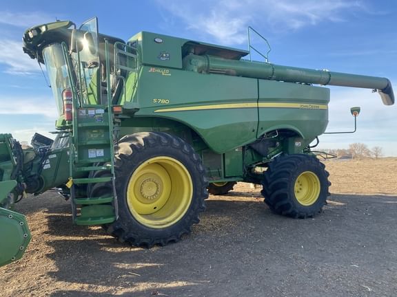 Main image John Deere S780