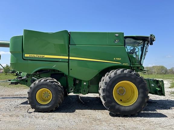 Image of John Deere S780 equipment image 4