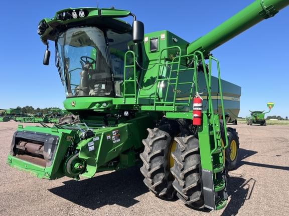Image of John Deere S780 Primary image