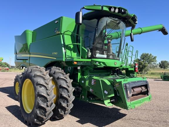 Image of John Deere S780 equipment image 2