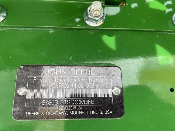 Image of John Deere S780 equipment image 2