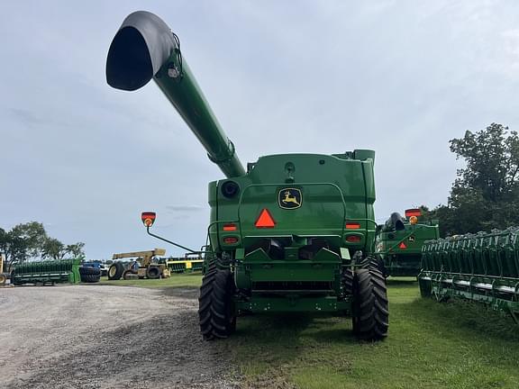 Image of John Deere S780 equipment image 4