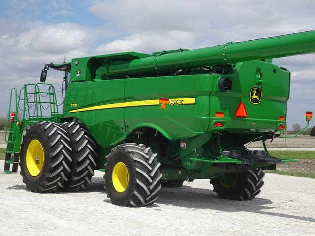 Image of John Deere S780 equipment image 4