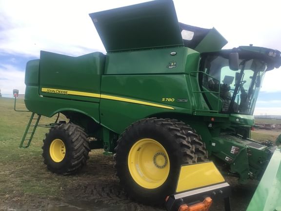 2022 John Deere S780 Equipment Image0