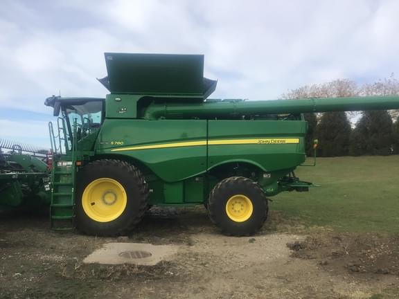 Image of John Deere S780 equipment image 1