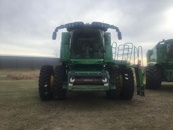 Image of John Deere S780 equipment image 2