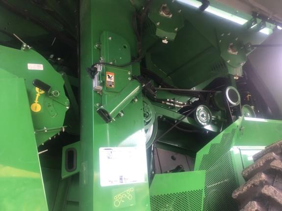Image of John Deere S780 equipment image 4