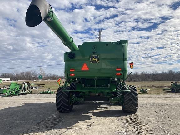 Image of John Deere S780 equipment image 4