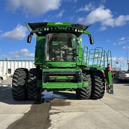 Image of John Deere S780 equipment image 2