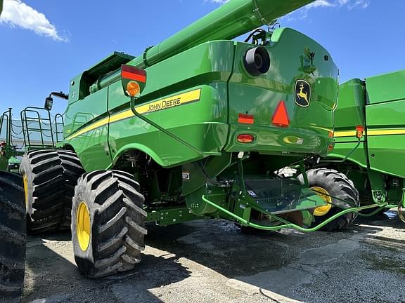 Image of John Deere S780 equipment image 4