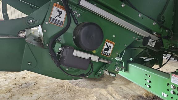 Image of John Deere S780 equipment image 3