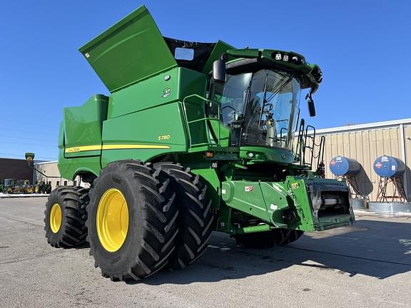 Image of John Deere S780 equipment image 4