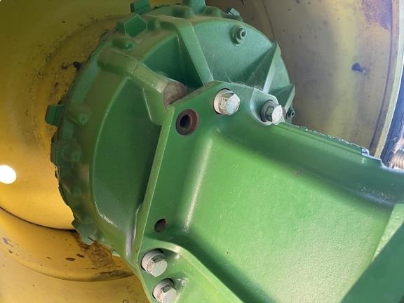 Image of John Deere S780 equipment image 2
