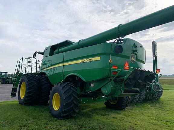 Image of John Deere S780 equipment image 4