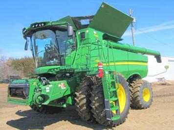 Main image John Deere S780