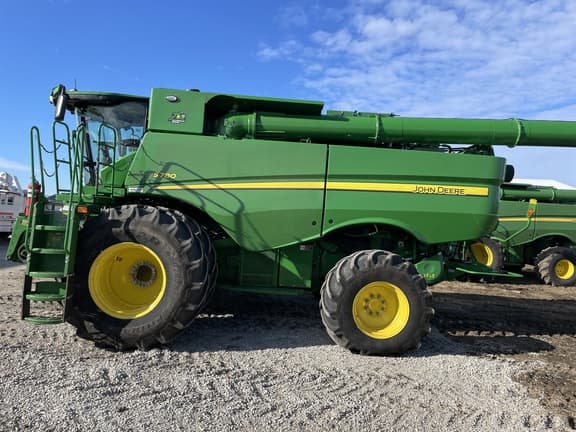 Image of John Deere S780 equipment image 3