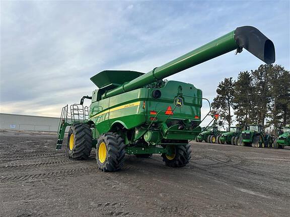 Image of John Deere S780 equipment image 2