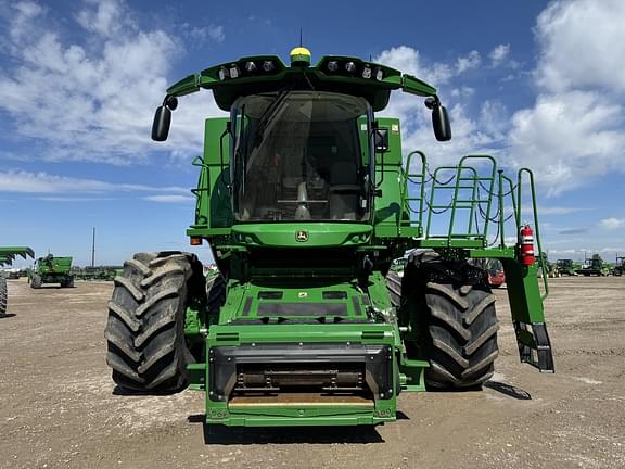 Image of John Deere S780 equipment image 1