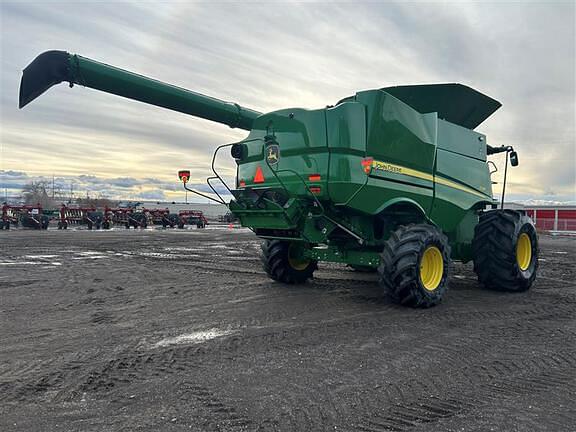 Image of John Deere S780 equipment image 4