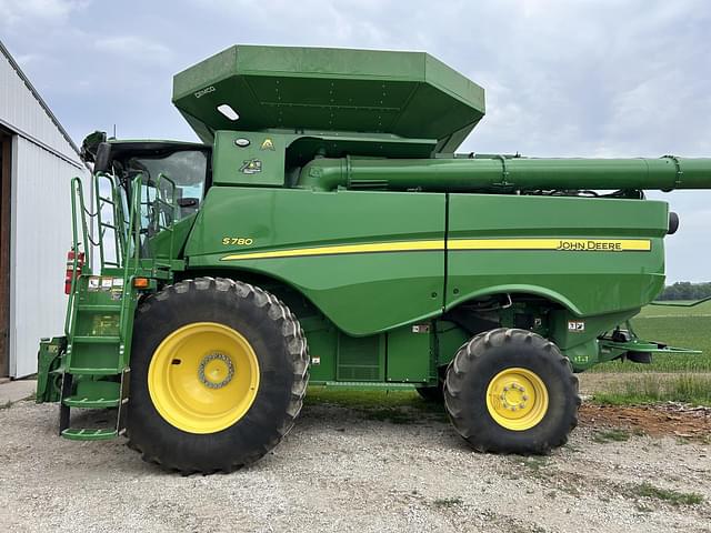 Image of John Deere S780 equipment image 2
