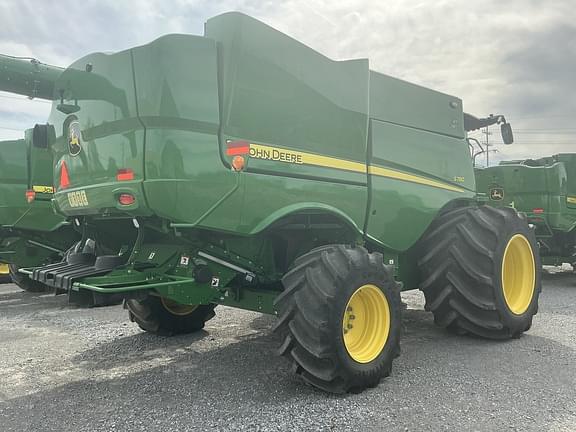 Image of John Deere S780 equipment image 1