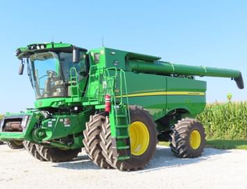 Main image John Deere S780