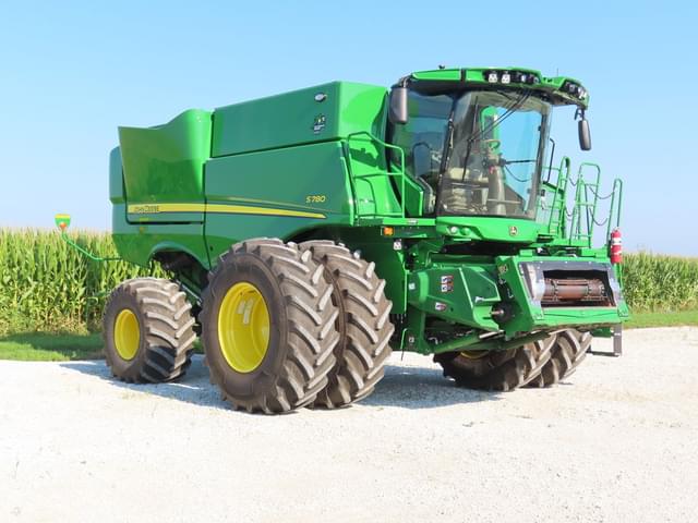 Image of John Deere S780 equipment image 3