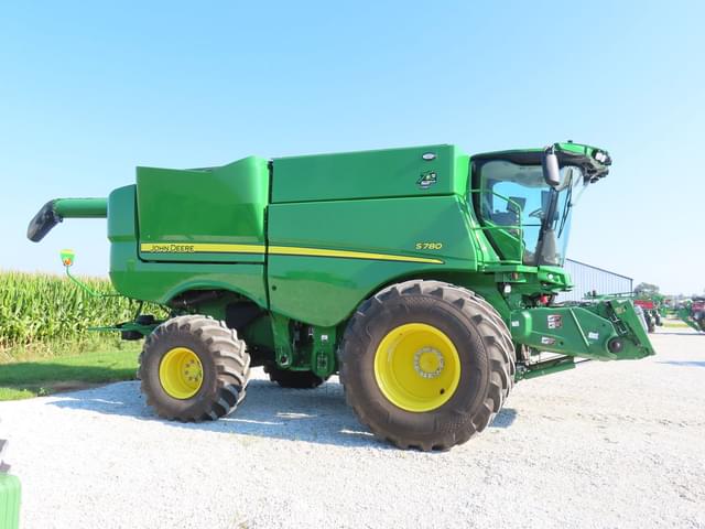 Image of John Deere S780 equipment image 4