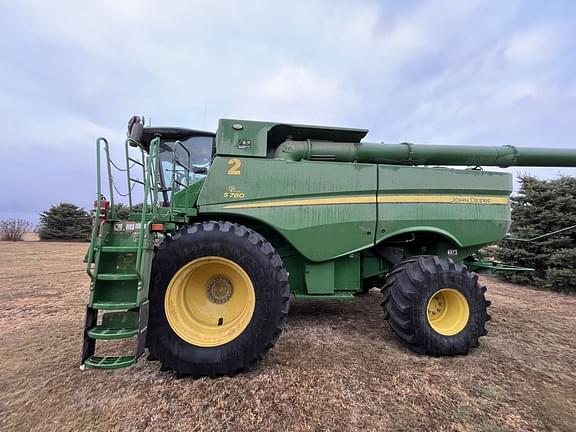 Image of John Deere S780 equipment image 4