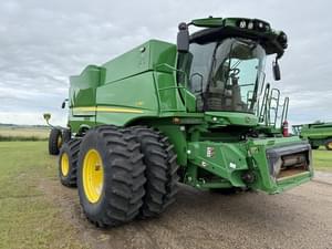 2022 John Deere S780 Image