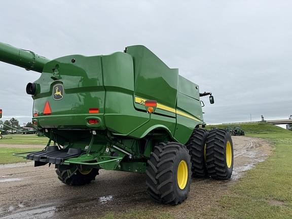 Image of John Deere S780 equipment image 2