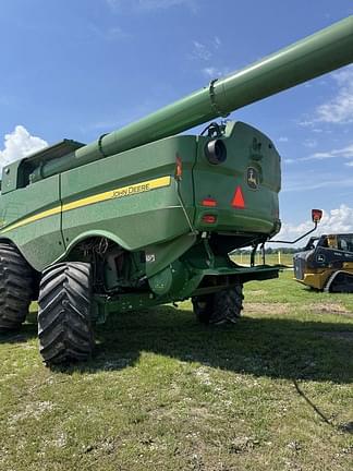 Image of John Deere S780 equipment image 2