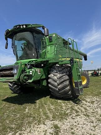 Image of John Deere S780 equipment image 1