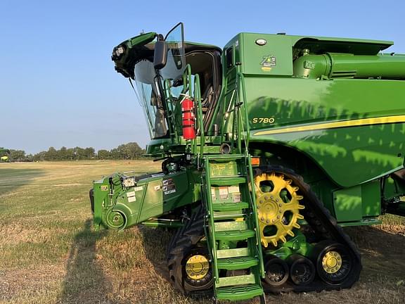 Image of John Deere S780 Primary image