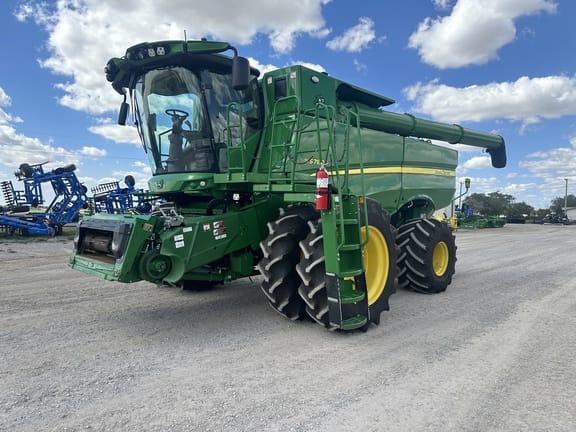 Main image John Deere S780