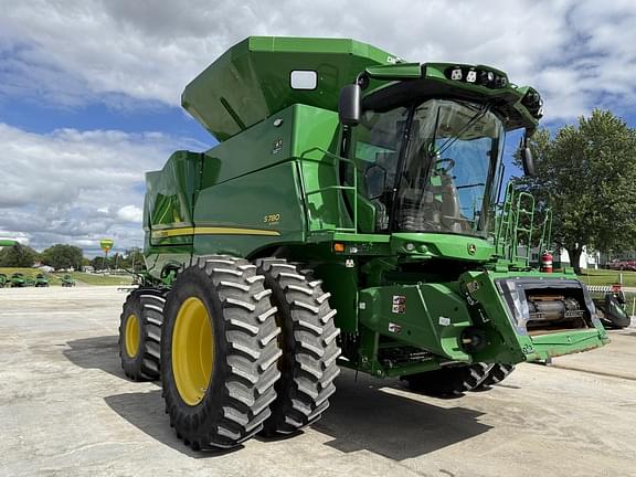 Image of John Deere S780 equipment image 3