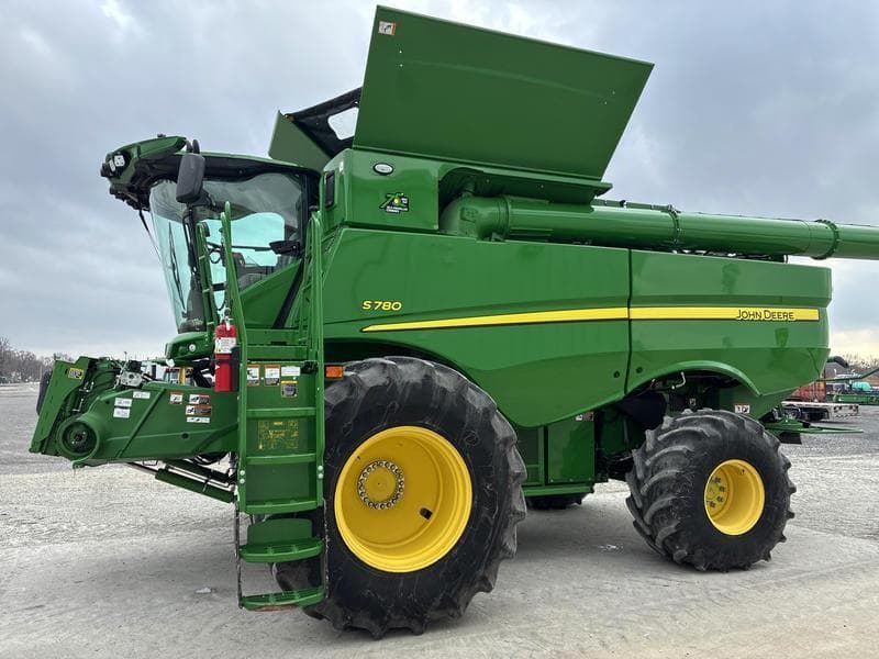 Image of John Deere S780 Primary image