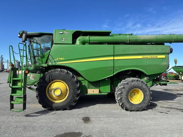 Image of John Deere S780 equipment image 2