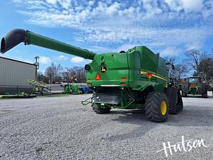 Main image John Deere S780 8