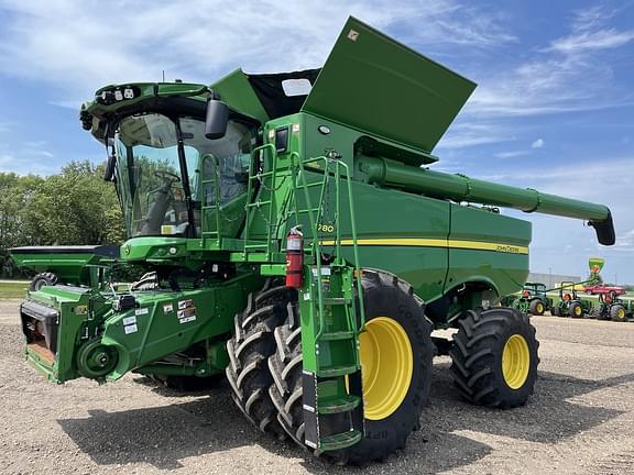 Image of John Deere S780 equipment image 4