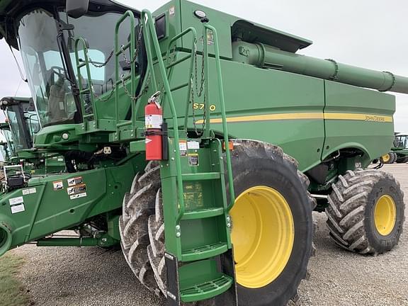 2022 John Deere S780 Equipment Image0