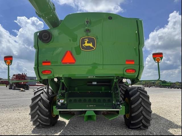 Image of John Deere S780 equipment image 3